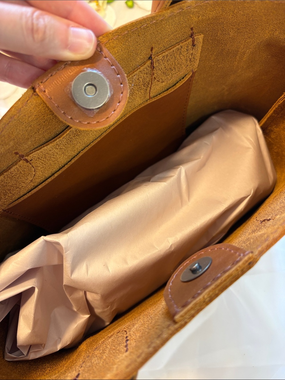 Portland Leather Goods Special Edition Large Raindrop Crossbody Bag - Picture 8 of 11